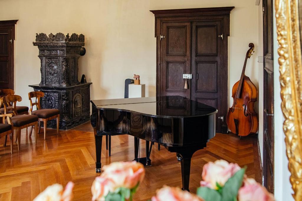 Schlossgut Tunzenberg Mengkofen Exterior foto
